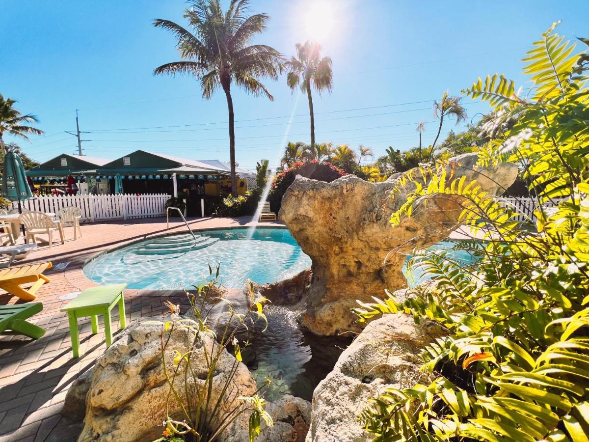 The Ocean View Inn Айламорада Экстерьер фото